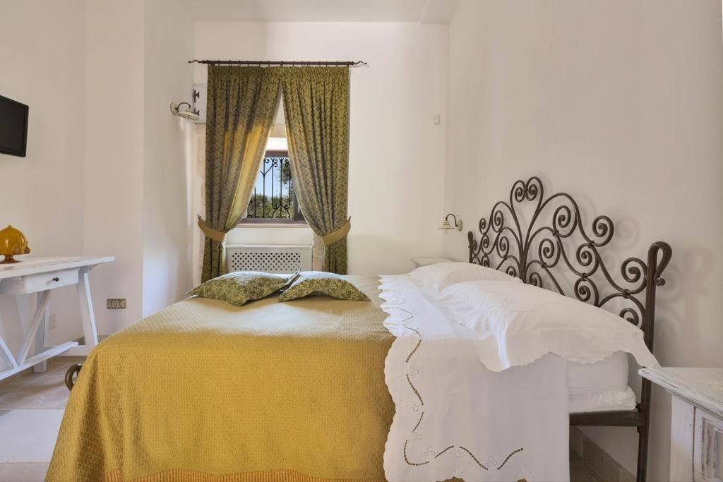 Trullo Dei Messapi Apartment Ceglie Messapica Luaran gambar