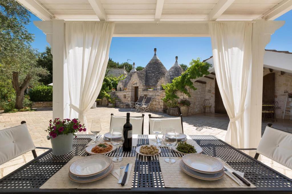 Trullo Dei Messapi Apartment Ceglie Messapica Luaran gambar