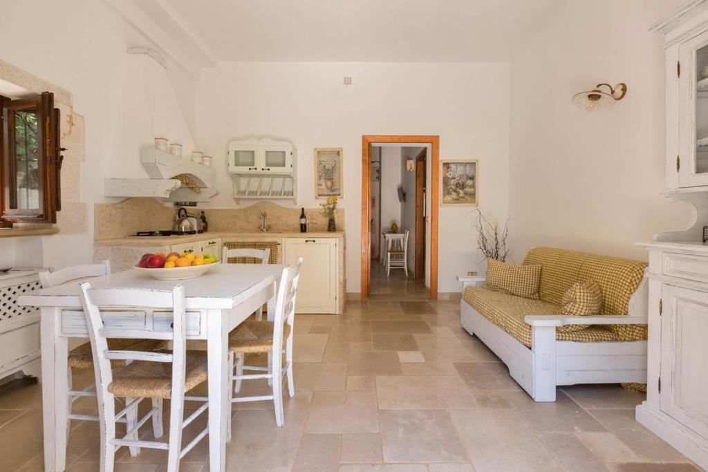 Trullo Dei Messapi Apartment Ceglie Messapica Luaran gambar