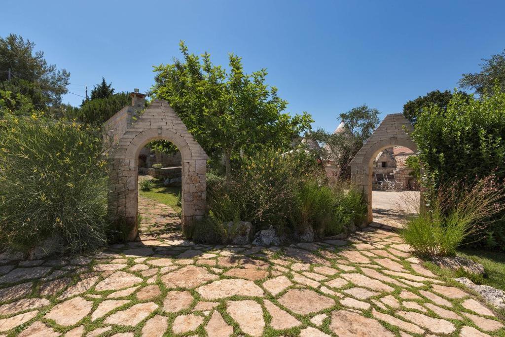 Trullo Dei Messapi Apartment Ceglie Messapica Luaran gambar