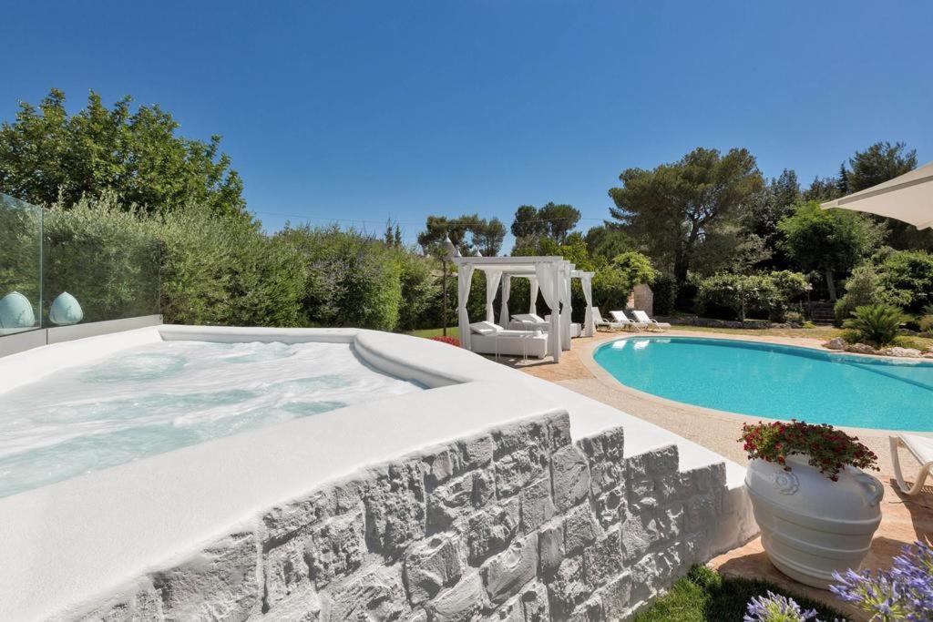 Trullo Dei Messapi Apartment Ceglie Messapica Luaran gambar